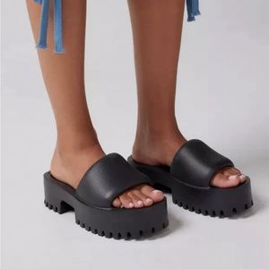 Jeffrey Campbell platform sandals | #jefferycambell